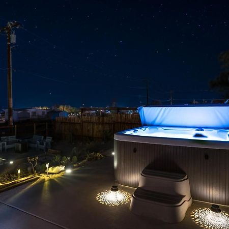 Desert Twilight 29 - Hot Tub & Ev Charger تونتي ناين بالمز المظهر الخارجي الصورة